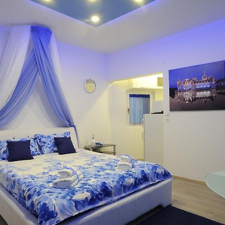 Apartment Rinaldi Lux Belgrado Buitenkant foto